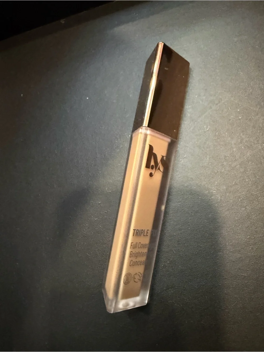 Triple Fix Full Coverage Brightening Concealer - MN5